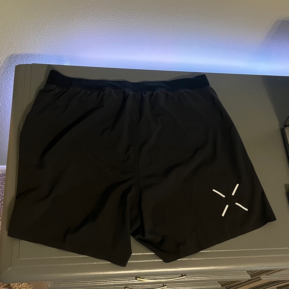 Ten Thousand Black Distance Short 5" - Men’s M
